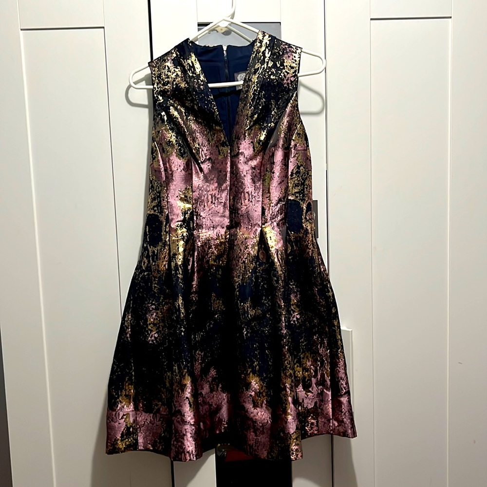 VINCE CAMUTO
Metallic Fit & Flare Dress